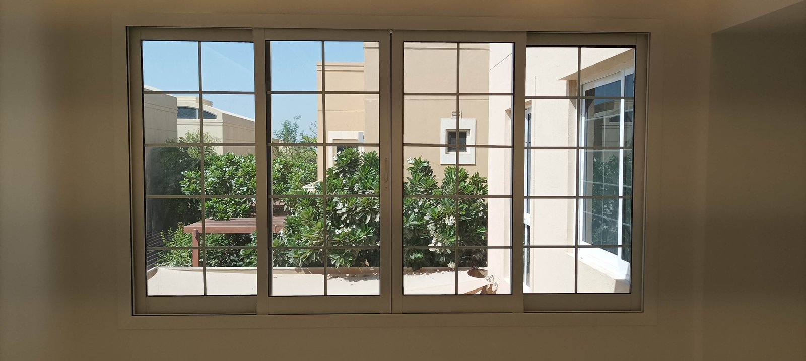 Aluminium window and ventilation system by Gulf Light