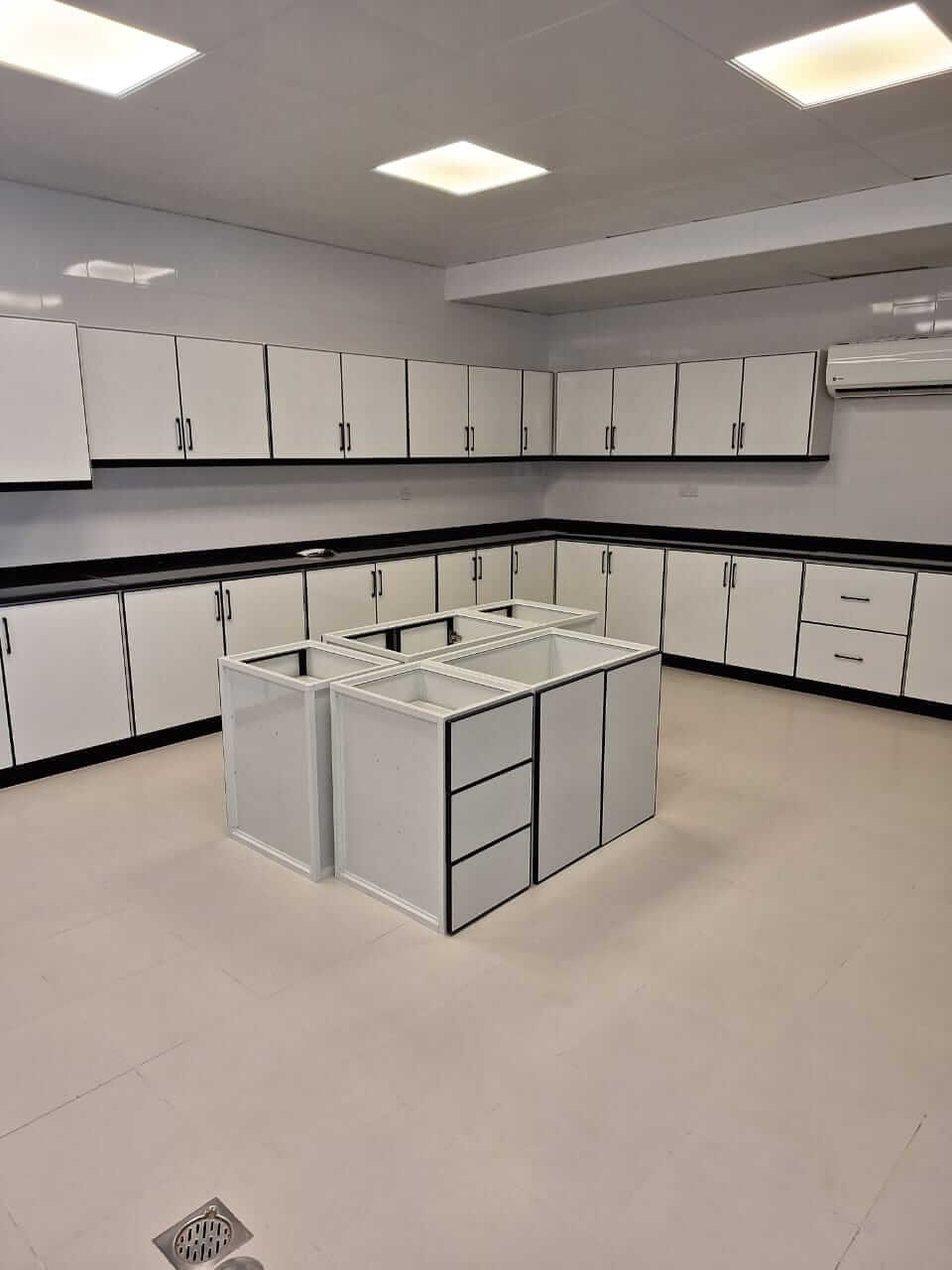 Aluminium Kitchen Cabinets project image 16