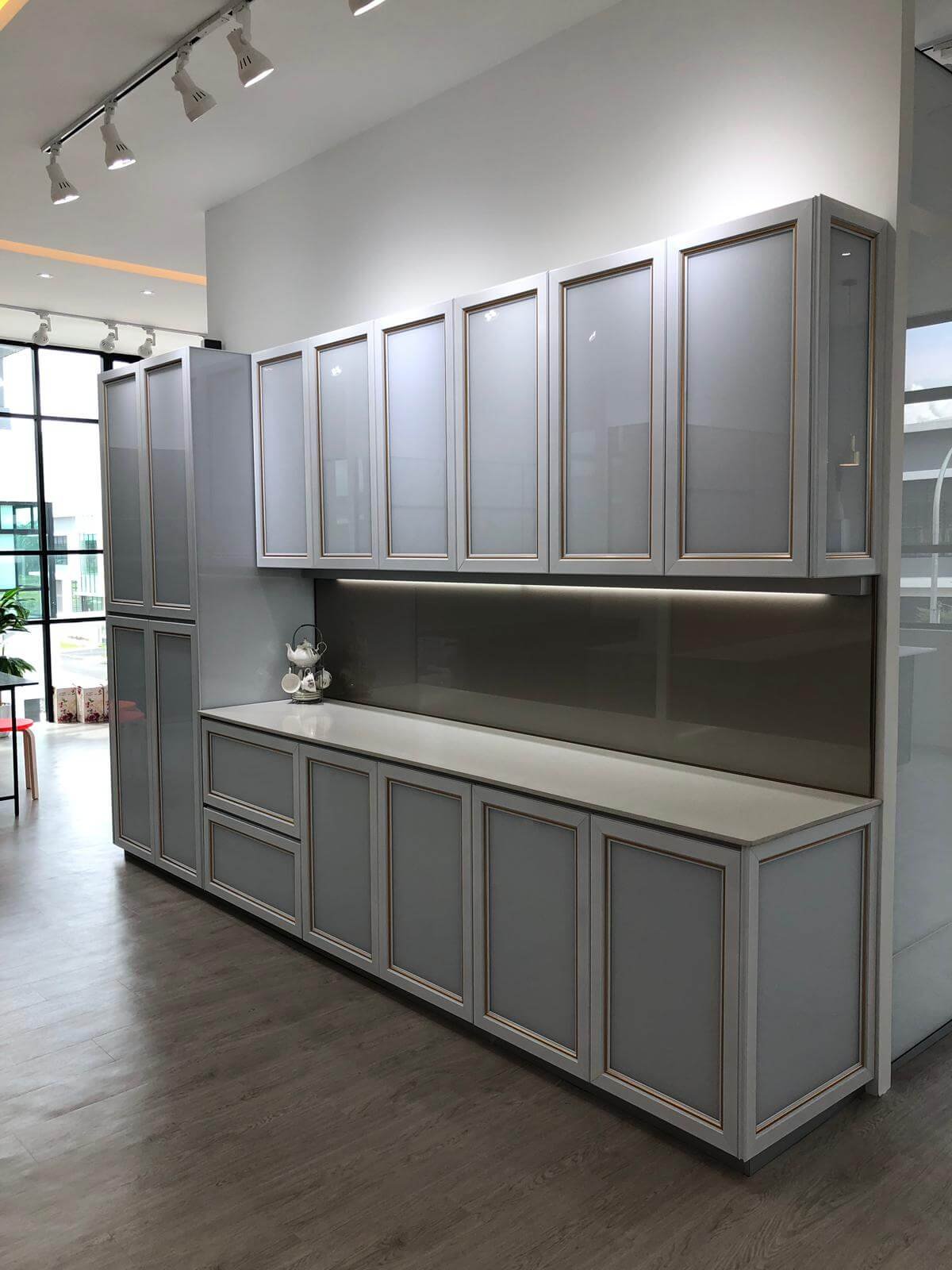Aluminium Kitchen Cabinets project image 2